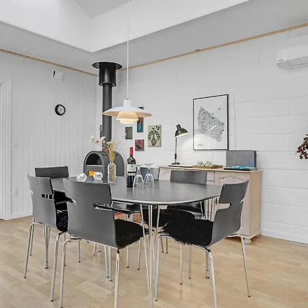 Malurt Holiday home *