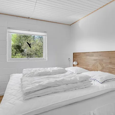 Malurt Holiday home Vester Somarken