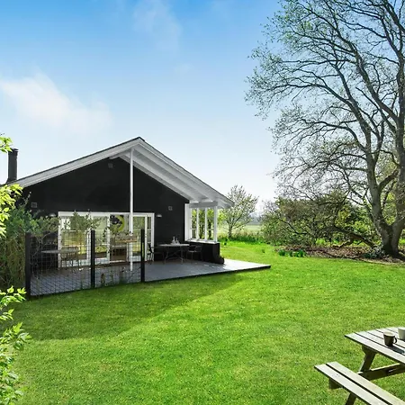 Malurt Holiday home Vester Somarken